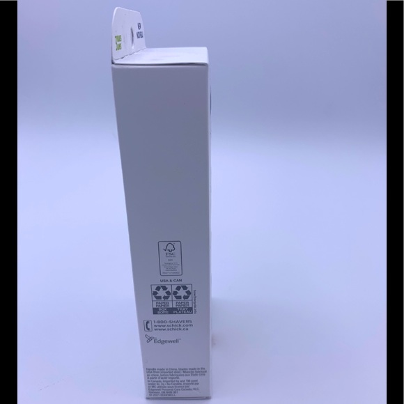 Schick Intuition Bamboo Razor - Picture 4 of 4